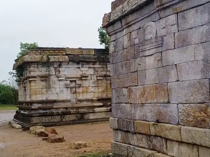Arulmigu Eswaran Meenakshi Temple, Kalligudi - 625701 Arulmigu Eswaran Meenakshi Temple, Kalligudi - 625701, Madurai - Ancient Temple Architecture and History Image 2