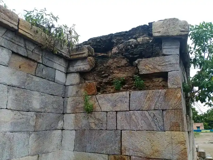 Arulmigu Eswaran Meenakshi Temple, Kalligudi - 625701 Arulmigu Eswaran Meenakshi Temple, Kalligudi - 625701, Madurai - Ancient Temple Architecture and History Image 3