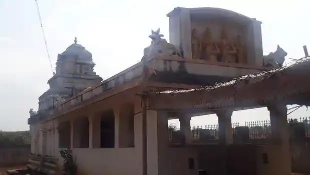 Arulmigu Eswaran Temple, Maraparai - 637410 அருள்மிகு ஈஸ்வரன் திருக்கோயில், Maraparai - 637410, Namakkal - Ancient Temple Architecture and History Image 3