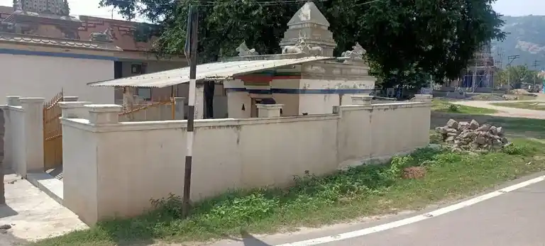 Arulmigu Eswaran Temple, Moranahalli, Panagamuttlu - 635106 அருள்மிகு ஈஸ்வரன் திருக்கோயில், மோரனஅள்ளி, சாப்பர்த்தி - 635106, Krishnagiri - Ancient Temple Architecture and History Image 3