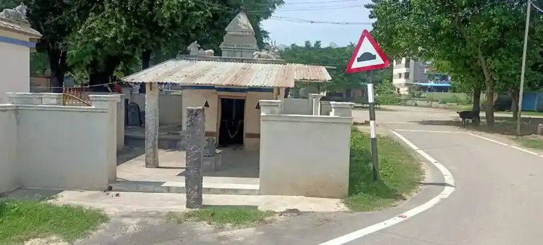 Arulmigu Eswaran Temple, Moranahalli, Panagamuttlu - 635106 அருள்மிகு ஈஸ்வரன் திருக்கோயில், மோரனஅள்ளி, சாப்பர்த்தி - 635106, Krishnagiri - Ancient Temple Architecture and History Image 9