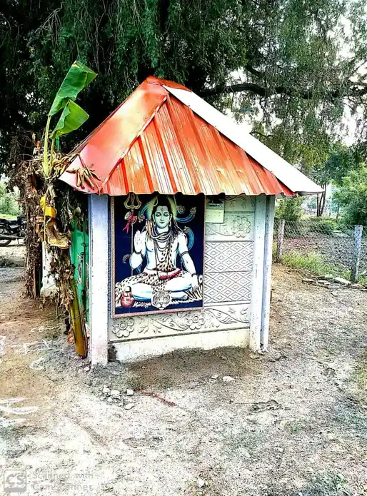 Arulmigu Eswaran Temple, Muttanchetti - 637013 அருள்மிகு ஈஸ்வரன் திருக்கோயில், Muttanchetti - 637013, Namakkal - Ancient Temple Architecture and History Image 3