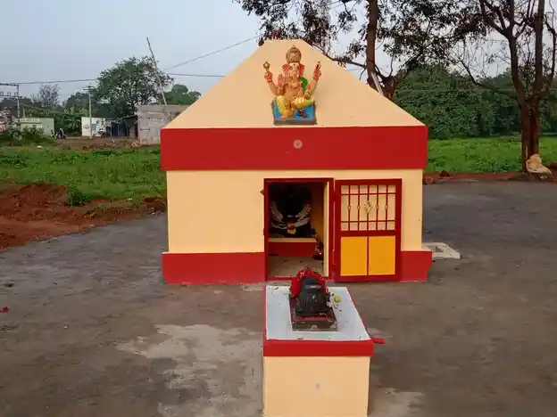 Arulmigu Eswaran Temple, Pulikkarai - 636808 அருள்மிகு செல்லியம்மன், ஈஸ்வரர், பெருமாள் திருக்கோயில், Pulikkarai - 636808, Dharmapuri - Ancient Temple Architecture and History Image 2