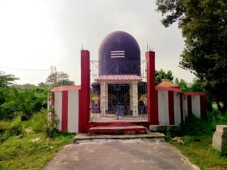 Arulmigu Eswaran Temple, Vao Office, Velanjeri - 631209 அருள்மிகு ஈஸ்வரன் திருக்கோயில், Vao Office, Velanjeri - 631209, Tiruvallur - Ancient Temple Architecture and History Image 3