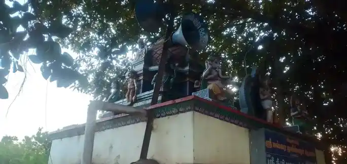 Arulmigu Eswarar Muniswarar Temple, Manjalthidal, Ellakudi - 620019 அருள்மிகு ஈஸ்வரர்முனீஸ்வரர் திருக்கோயில், Manjalthidal, Ellakudi - 620019, Thiruchirappalli - Ancient Temple Architecture and History Image 3