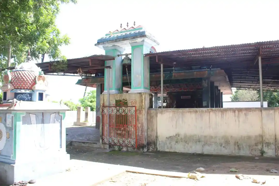 Arulmigu Ezhuloga Nayagi Temple, Manalur, Manalur - 609804