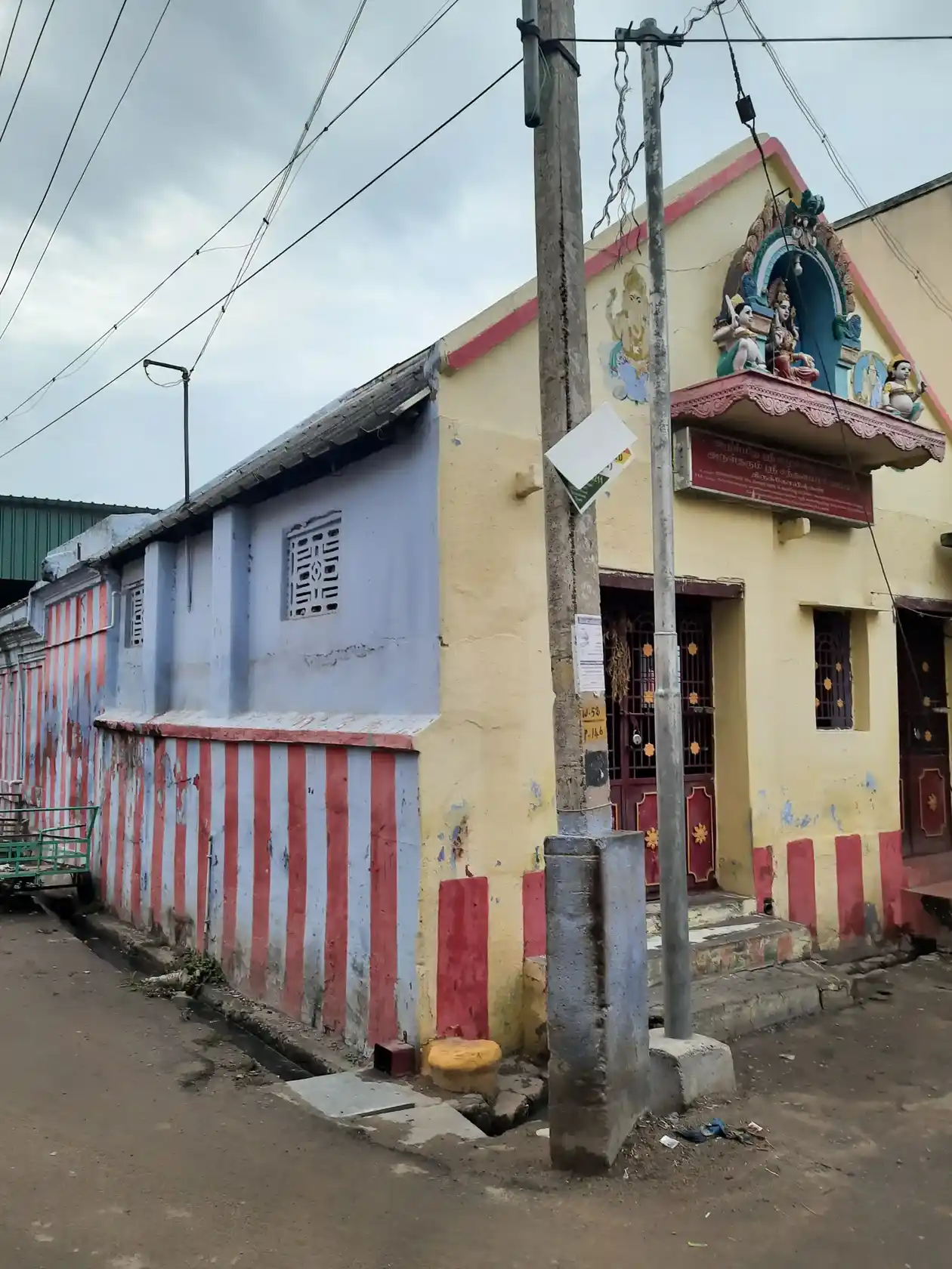 Arulmigu Ezhusilai Vinayagar And Santhanamariyamman Utchimahaliamman Temple, Tirunelveli - 627006 அருள்மிகு ஏழுசிலை விநாயகர் மற்றும் சந்தனமாரியம்மன் திருக்கோயில், Tirunelveli - 627006, Tirunelveli - Ancient Temple Architecture and History Image 2