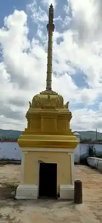 Arulmigu Gajendira Varadaraja Perumal Temple, Agaram - 635804 அருள்மிகு கஜேந்திர வரதராஜ பெருமாள் திருக்கோயில், அகரம் - 635804, Vellore - Ancient Temple Architecture and History Image 2