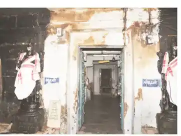 Arulmigu Gajendira Varadaraja Perumal Temple, Vazhapanthal - 632318 அருள்மிகு கஜேந்திர வரதராஜப் பெருமாள் திருக்கோயில், வாழைப்பந்தல், கலவை வட்டம் - 632318, Ranipet - Ancient Temple Architecture and History Image 4