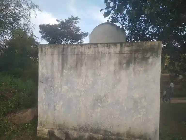 Arulmigu Gangadevar Temple, Chikkapuvathi - 635122 அருள்மிகு கங்கா தேவர் திருக்கோயில், சிக்கபூவத்தி - 635122, Krishnagiri - Ancient Temple Architecture and History Image 2