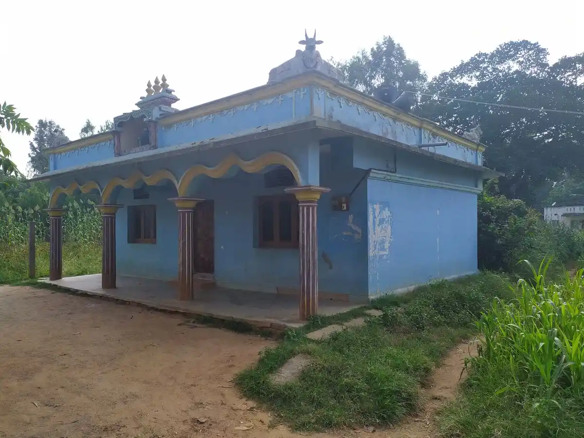 Arulmigu Gangadevar Temple, Muthnahalli - 635107 Temple