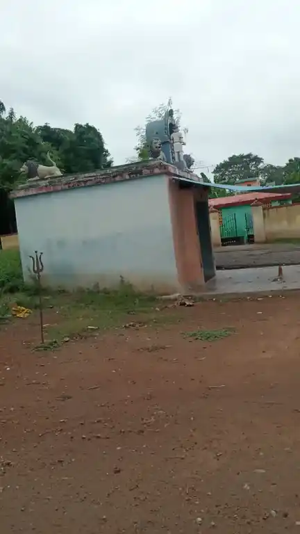 Arulmigu Gangaiamman Muniappan Pillaiyar Temple, Vakkialapattu - 606707 அருள்மிகு கங்காதரன், முனியப்பன் பிள்ளையார் திருக்கோயில், Vakkialapattu - 606707, Tiruvannamalai - Ancient Temple Architecture and History Image 3