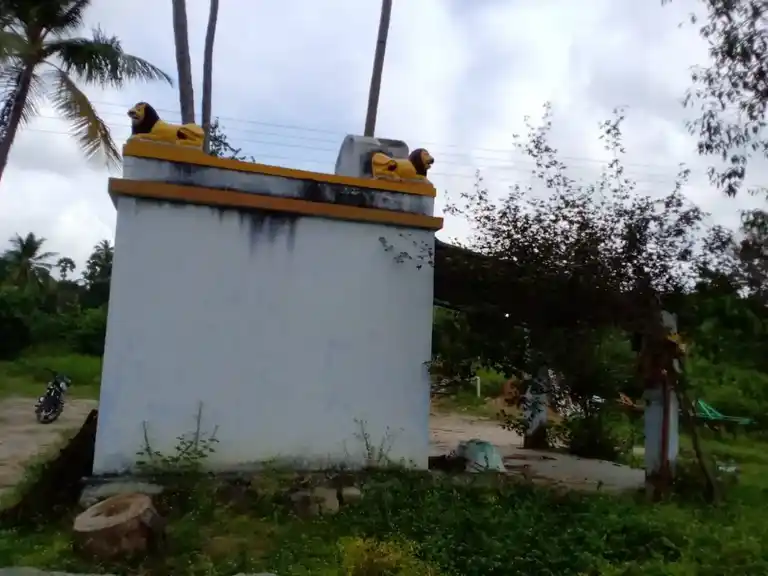 Arulmigu Gangaiamman Temple, Kokkanoor - 635108 அருள்மிகு கங்கையம்மன் திருக்கோயில், கொக்கானூர் - 635108, Krishnagiri - Ancient Temple Architecture and History Image 4