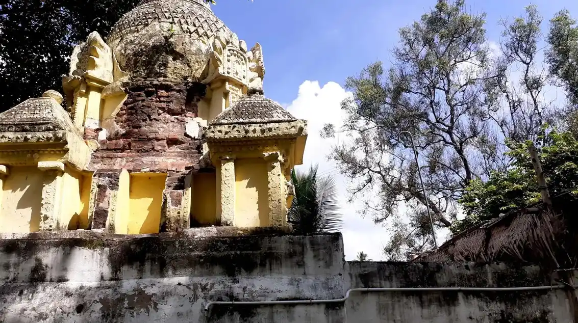 Arulmigu Gangaikondeeswarar And Varatharaja Perumal Temple, Villivalam - 631605 அருள்மிகு வரதராஜசுவாமி, ஆஞ்சநேய சுவாமி, பிடாரி கெங்கை கொண்டீஸ்வரர் திருக்கோயில், வில்லிவலம் - 631605, Kancheepuram - Ancient Temple Architecture and History Image 3