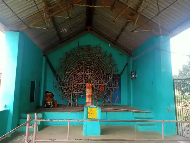 Arulmigu Gangaiyamman Temple, Kallapadi, Gudiyatham - 632601 அருள்மிகு கெங்கையம்மன் திருக்கோயில், கல்லப்பாடி, குடியாத்தம் - 632601, Vellore - Ancient Temple Architecture and History Image 2