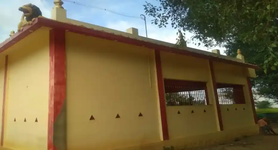 Arulmigu Gangaiyamman Temple, Karasamangalam - 632202 அருள்மிகு கெங்கையம்மன் திருக்கோயில், கரசமங்கலம் - 632202, Vellore - Ancient Temple Architecture and History Image 7