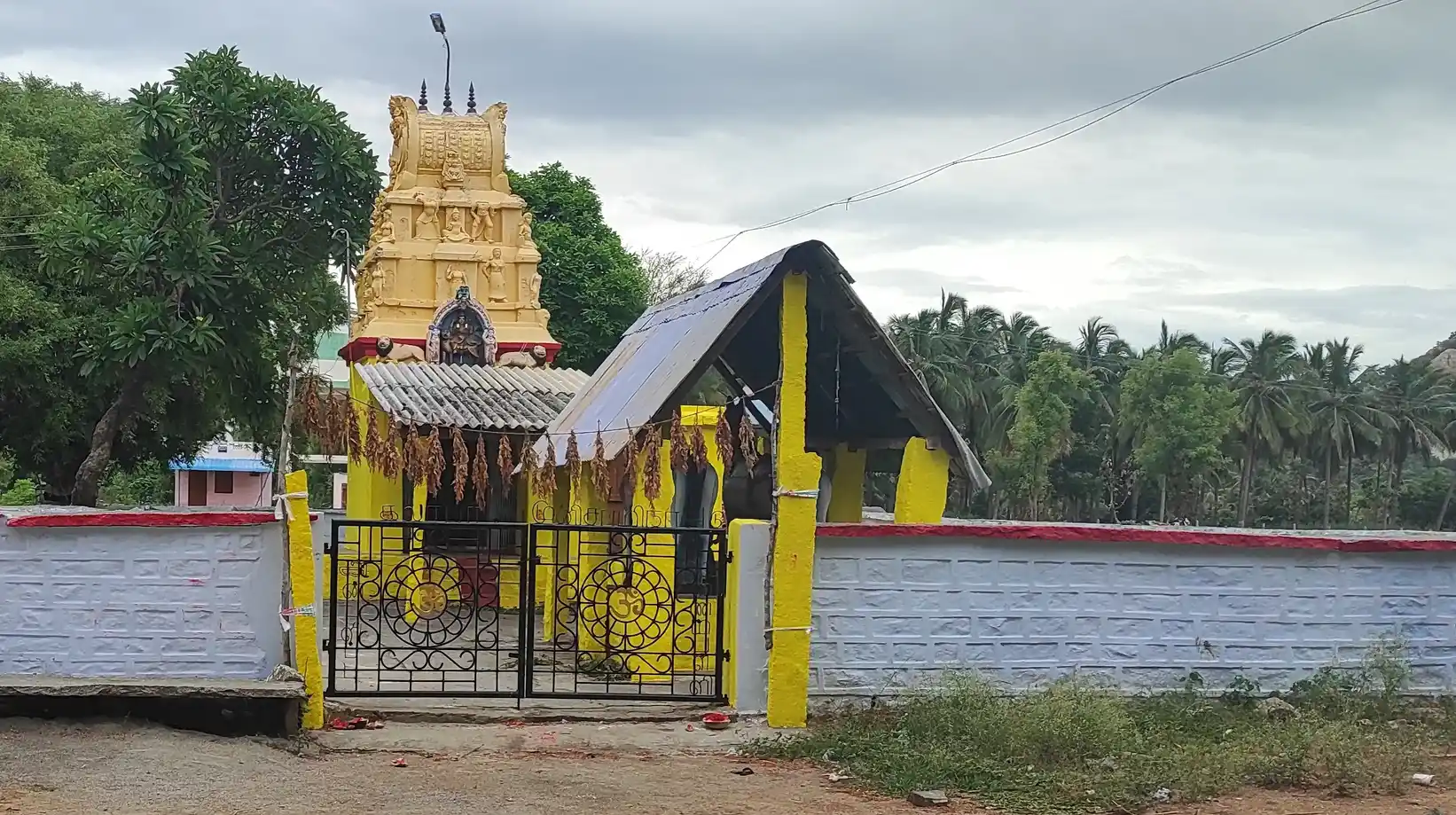 Arulmigu Gangamman Temple, Balepalli - 635120 அருள்மிகு கங்கம்மன் திருக்கோயில், பாலேப்பள்ளி - 635120, Krishnagiri - Ancient Temple Architecture and History Image 4