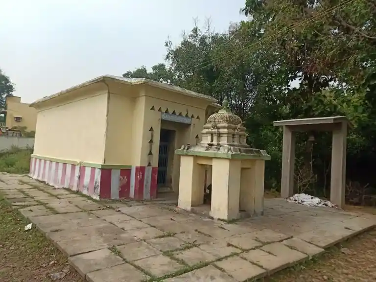 Arulmigu Gangatheshwarar Temple, Thenampakkam - 631502 அருள்மிகு கெங்காதீஸ்வரர் திருக்கோயில், Thenampakkam - 631502, Kancheepuram - Ancient Temple Architecture and History Image 2