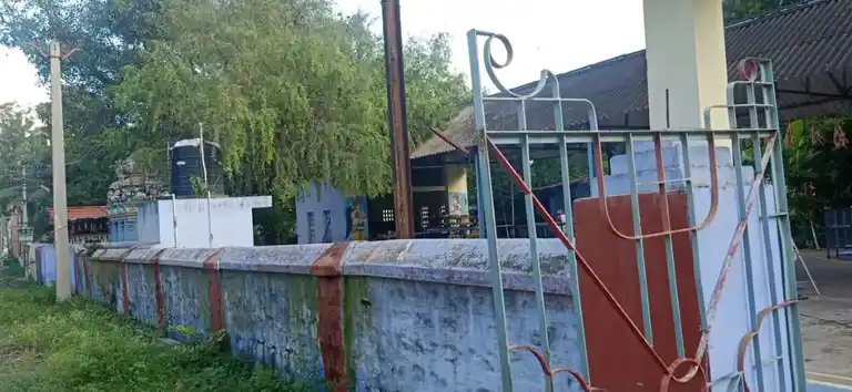 Arulmigu Genesher Anjaneyar Varatharajer Temple, Chennapark, Mettur Dam - 636401 அருள்மிகு கணேசர், ஆஞ்சநேயர், வரதராஜப்பெருமாள் திருக்கோயில், சென்னபர்க், மேட்டூர் அணை - 636401, Salem - Ancient Temple Architecture and History Image 4