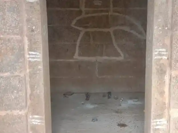 Arulmigu Ghana Veliappar And Eswar Temple, Ilavelangkal - 628401 அருள்மிகு ஞான வெள்ளையப்பர் மற்றும் ஈஸ்வரர் திருக்கோயில், Ilavelangkal - 628401, Thoothukudi - Ancient Temple Architecture and History Image 7