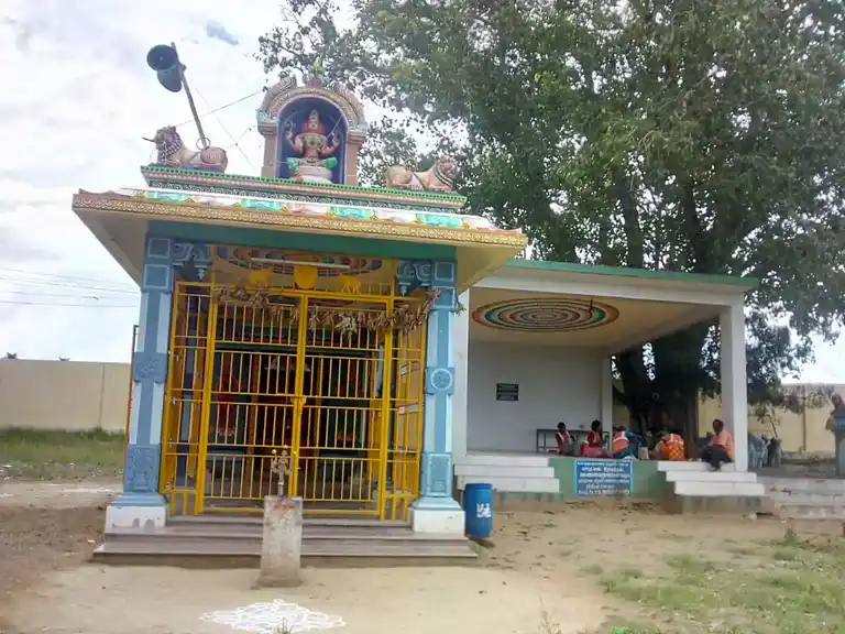 Arulmigu Gingini Amman Temple, Okkanapuram - 632104 அருள்மிகு கிங்கினியம்மன் திருக்கோயில், ஒக்கனாபுரம் - 632104, Vellore - Ancient Temple Architecture and History Image 2