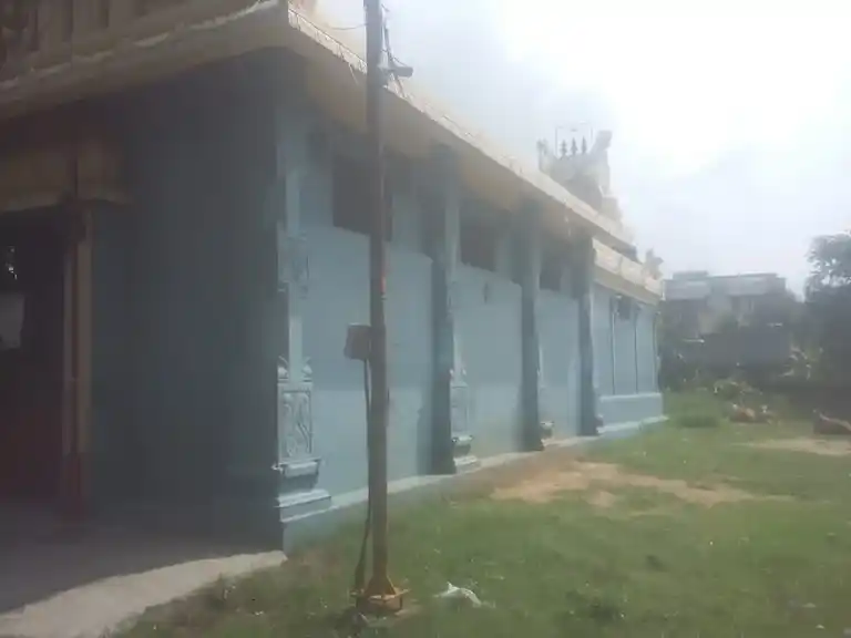 Arulmigu Giramadevadai Pidari Selliyamman Temple, Sundrashozhavaram - 600077 அருள்மிகு கிராமதேவதை பிடாரி செல்லியம்மன் திருக்கோயில், Sundrashozhavaram - 600077, Tiruvallur - Ancient Temple Architecture and History Image 3