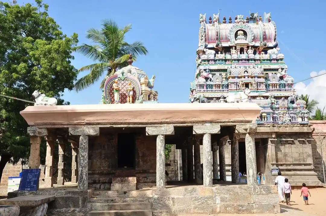 Arulmigu Gneeliwaneswarar Temple, Thiruppanjeeli, Thiruppanjeeli - 621005 அருள்மிகு ஞீலிவனேஸ்வரர் திருக்கோயில், திருப்பைஞ்ஞீலி, Thiruppanjeeli - 621005, Thiruchirappalli - Ancient Temple Architecture and History Image 4