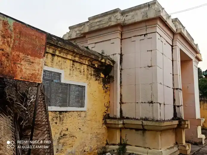 Arulmigu Gobal Setti Kattalai Senrayaperumal Temple, Palaiyam Arani - 632301 அருள்மிகு கோபால்செட்டி கட்டளையுடன் இணைந்த சென்றாயபெருமாள் திருக்கோயில், Palaiyam Arani - 632301, Tiruvannamalai - Ancient Temple Architecture and History Image 4