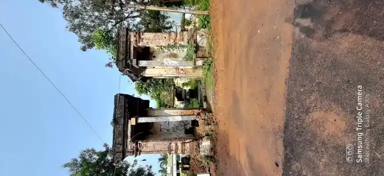 Arulmigu Gobalakrishanaperumal Temple, Kadakkam - 609205 அருள்மிகு கோபாலகிருஷ்ணப் பெருமாள் திருக்கோயில், கடக்கம் - 609205, Mayiladuthurai - Ancient Temple Architecture and History Image 5