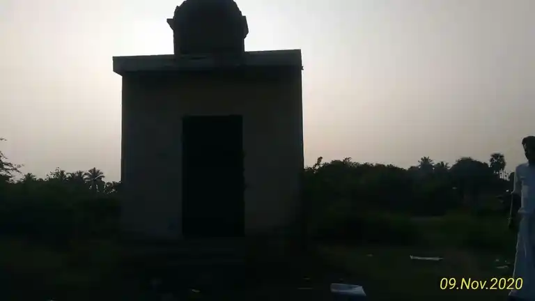 Arulmigu Gopala Krishnaswamy Temple, Pasuvapuram, Buddireddipatti - 635302 அருள்மிகு கோபால கிருஷ்ண சாமி திருக்கோயில், Pasuvapuram, Buddireddipatti - 635302, Dharmapuri - Ancient Temple Architecture and History Image 3