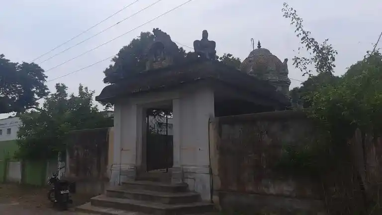 Arulmigu Gopalakrishna Perumal Temple, Seruvaloor - 609503 அருள்மிகு கோபாலகிருஷ்ணசுவாமி திருக்கோயில், Seruvaloor - 609503, Thiruvarur - Ancient Temple Architecture and History Image 5