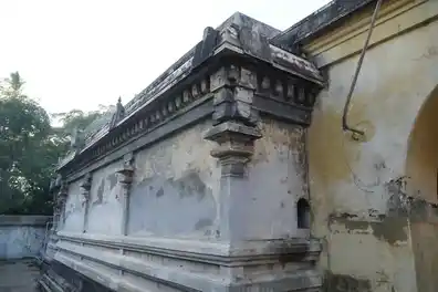 Arulmigu Gopalakrishna Perumal Temple, Vaanathirajapuram - 609806 அருள்மிகு கோபாலகிருஷ்ண பெருமாள் திருக்கோயில், வாணாதிராஜபுரம் - 609806, Mayiladuthurai - Ancient Temple Architecture and History Image 9