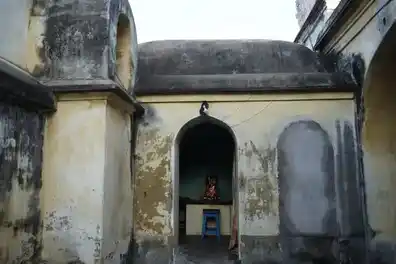 Arulmigu Gopalakrishna Perumal Temple, Vaanathirajapuram - 609806 அருள்மிகு கோபாலகிருஷ்ண பெருமாள் திருக்கோயில், வாணாதிராஜபுரம் - 609806, Mayiladuthurai - Ancient Temple Architecture and History Image 15