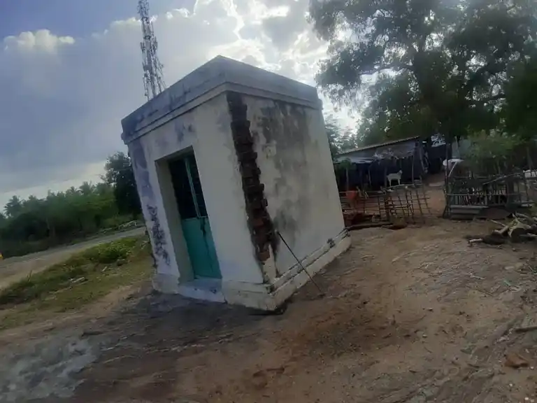 Arulmigu Gopalaperumal Temple, Kulavilakku - 638115 அருள்மிகு கோபாலபெருமாள் திருக்கோயில், குலவிளக்கு - 638115, Erode - Ancient Temple Architecture and History Image 4