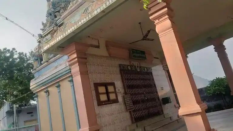 Arulmigu Gopalasamy Temple, Poruppumettupatti - 625529 அருள்மிகு கோபாலசாமி திருக்கோயில், Poruppumettupatti - 625529, Madurai - Ancient Temple Architecture and History Image 4