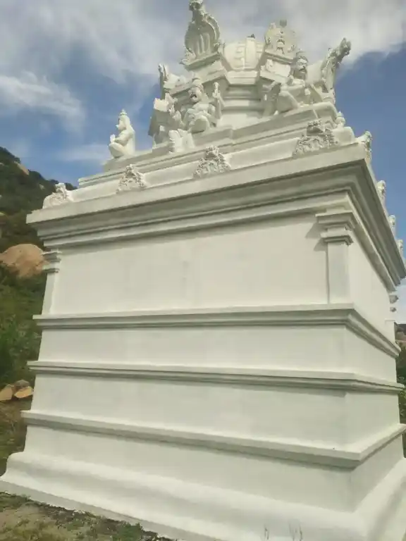 Arulmigu Gopinadhaswamy Temple, Annamalaihalli - 636808 அருள்மிகு கோபிநாதசாமி திருக்கோயில், Annamalaihalli - 636808, Dharmapuri - Ancient Temple Architecture and History Image 2