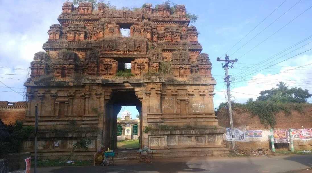 Arulmigu Gopinathaperumal Temple, Patteeswaram - 612703 அருள்மிகு கோபிநாதப்பெருமாள் திருக்கோயில், Patteeswaram - 612703, Thanjavur - Ancient Temple Architecture and History Image 12