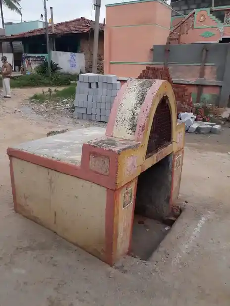 Arulmigu Goumariamman Temple, Periya Mathagondapalli - 635114 அருள்மிகு கௌமாரியம்மன் திருக்கோயில், Periya Mathagondapalli - 635114, Krishnagiri - Ancient Temple Architecture and History Image 4