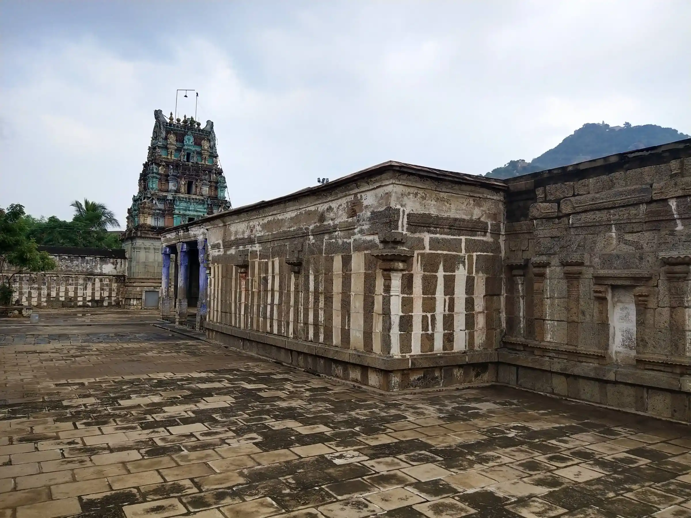 Arulmigu Govindaraja Perumal Temple, Palakarai, Sorathur - 621002 Arulmigu Govindaraja perumal Temple, Palakarai, சொரத்தூர் - 621002, Thiruchirappalli - Ancient Temple Architecture and History Image 2