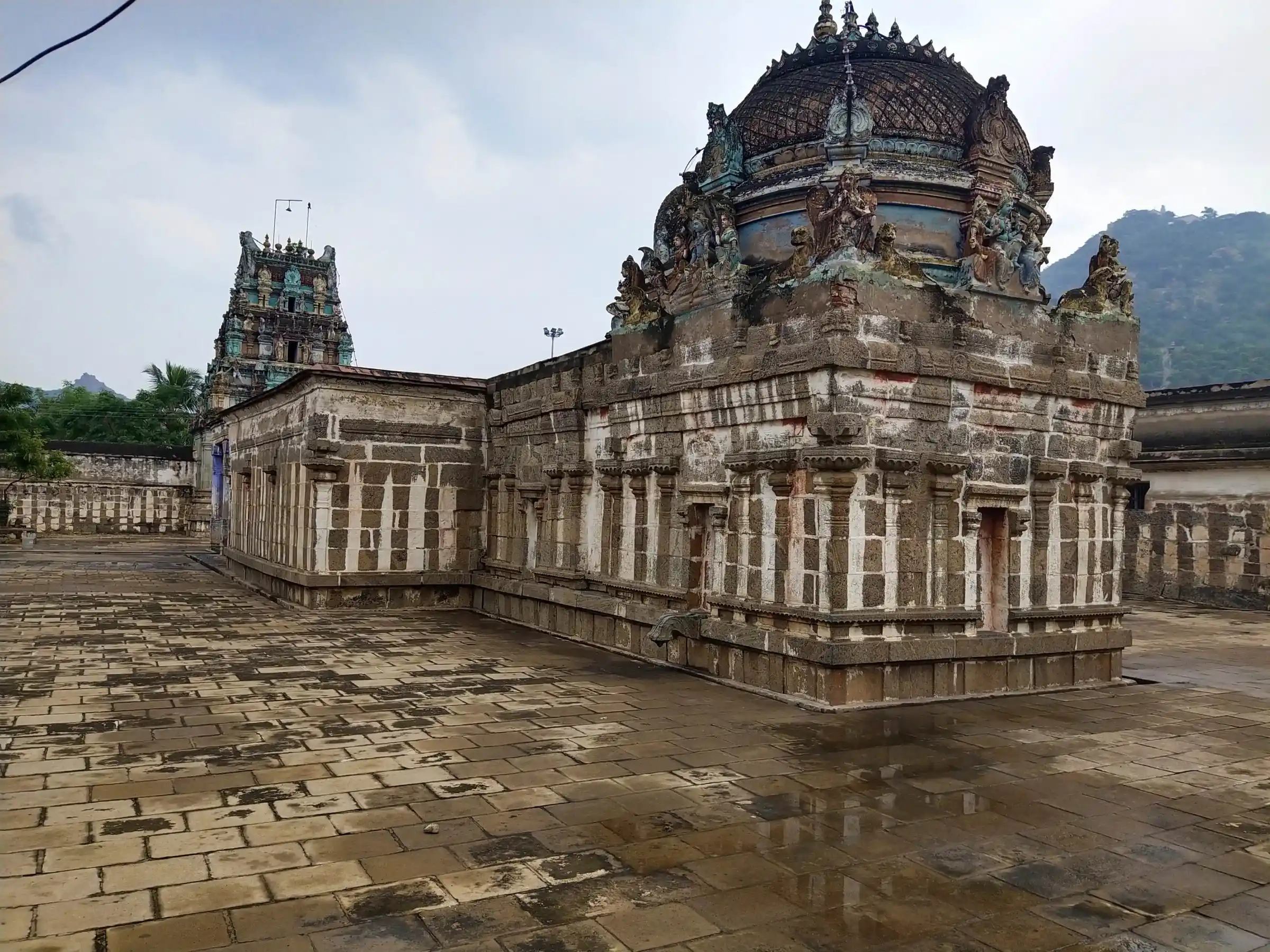 Arulmigu Govindaraja Perumal Temple, Palakarai, Sorathur - 621002 Arulmigu Govindaraja perumal Temple, Palakarai, சொரத்தூர் - 621002, Thiruchirappalli - Ancient Temple Architecture and History Image 3
