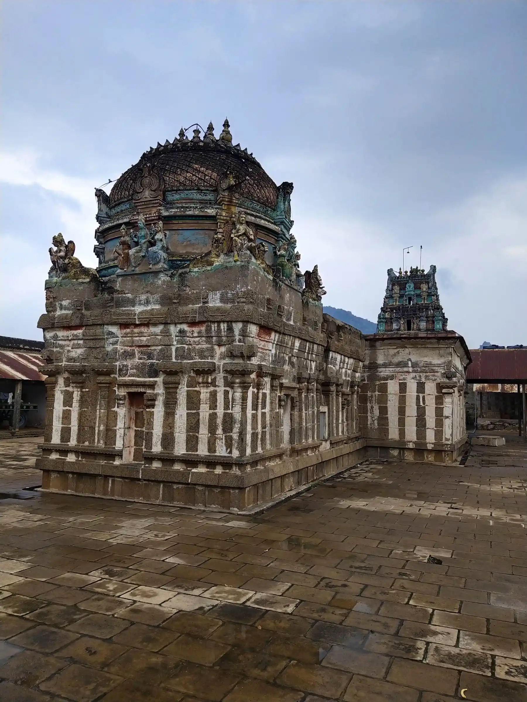 Arulmigu Govindaraja Perumal Temple, Palakarai, Sorathur - 621002 Arulmigu Govindaraja perumal Temple, Palakarai, சொரத்தூர் - 621002, Thiruchirappalli - Ancient Temple Architecture and History Image 4