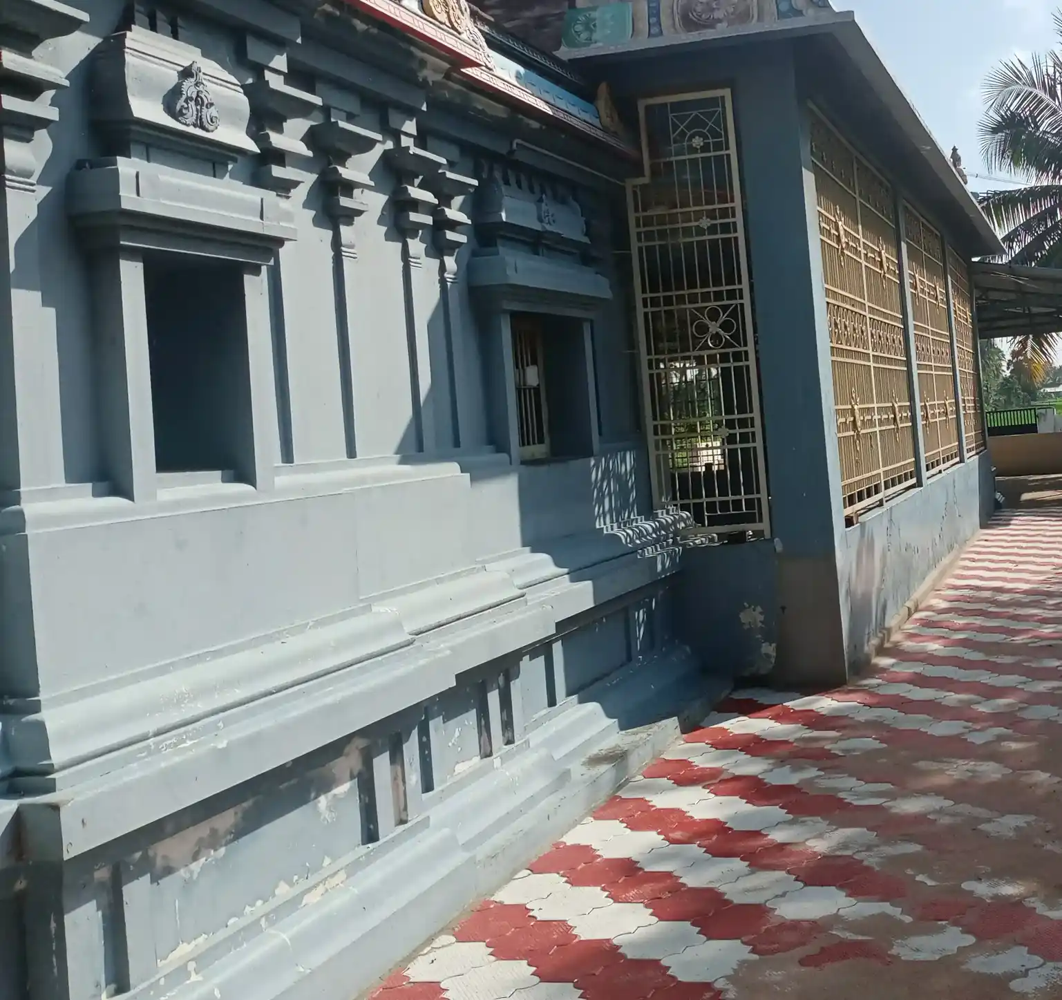 Arulmigu Govindarajaperumal Temple, Pullavarayankudikadu - 614015 Arulmigu Govindarajaperumal Temple, Pullavarayankudikadu - 614015, Thiruvarur - Ancient Temple Architecture and History Image 2