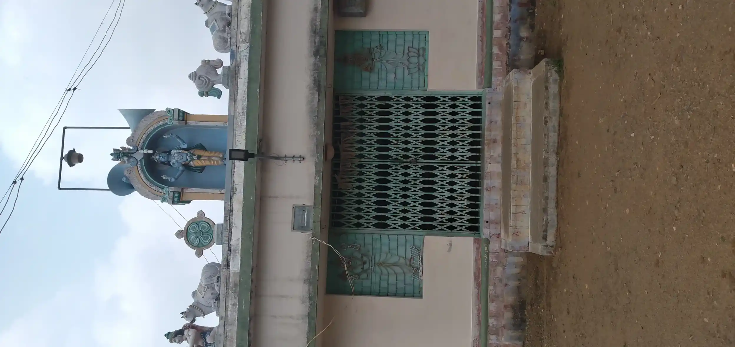 Arulmigu Govindharaja Perumal Temple, Valaiyapatti - 624704 அருள்மிகு கோவிந்தராஜப்பெருமாள் திருக்கோயில், வளையப்பட்டி - 624704, Dindigul - Ancient Temple Architecture and History Image 4