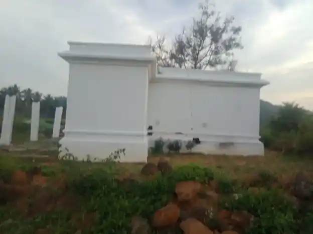 Arulmigu Govintharajalu Perumal Temple, Nakkalpatti - 635203 அருள்மிகு கோவிந்தராஜுலு பெருமாள் திருக்கோயில், நக்கல்பட்டி - 635203, Krishnagiri - Ancient Temple Architecture and History Image 3