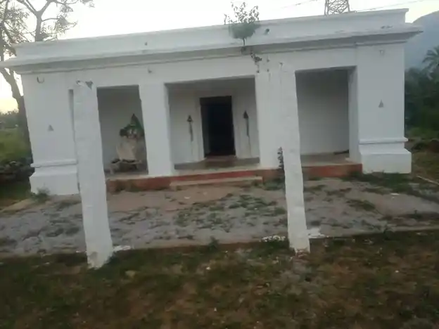 Arulmigu Govintharajalu Perumal Temple, Nakkalpatti - 635203 அருள்மிகு கோவிந்தராஜுலு பெருமாள் திருக்கோயில், நக்கல்பட்டி - 635203, Krishnagiri - Ancient Temple Architecture and History Image 4