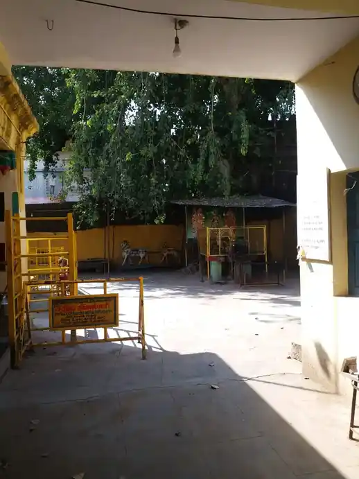 Arulmigu Gowmariamman Temple, Thenkarai, Periyakulam - 625601 அருள்மிகு கௌமாரிஅம்மன் திருக்கோவில், தென்கரை, பெரியகுளம் - 625601, Theni - Ancient Temple Architecture and History Image 4