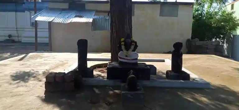 Arulmigu Gowndar Vinayakar Temple, Ponnapuram - 638657 Temple