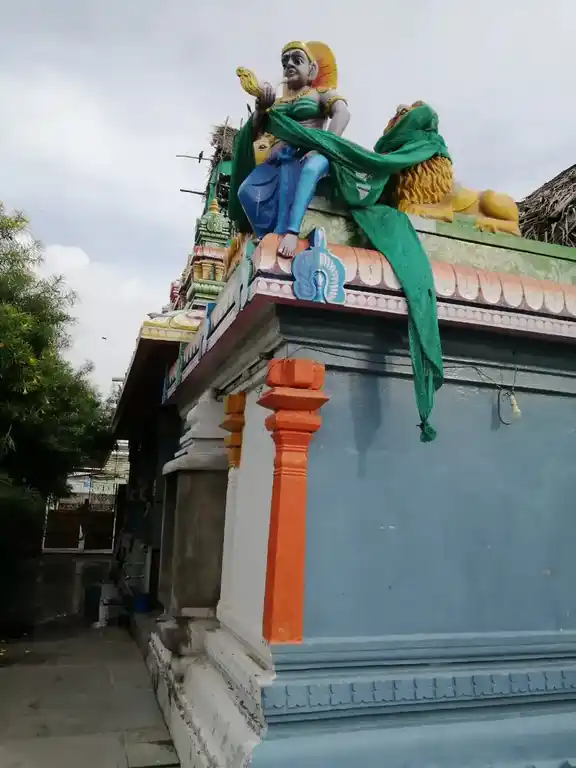 Arulmigu Gowriamman Sunthara Vinayagar And Ponniamman Temple, Enchampakkam, Chennai - 600115 அருள்மிகு கவுரியம்மன் சுந்தரவிநாயகர் மற்றும் பொன்னியம்மன் திருக்கோயில், ஈஞ்சம்பாக்கம், சென்னை - 600115, Chennai - Ancient Temple Architecture and History Image 4