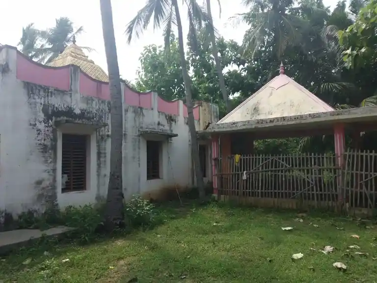 Arulmigu Grama Swamy Temple, Alakudi - 609101 அருள்மிகு ராம சுவாமி திருக்கோயில், Sirkali - 609101, Mayiladuthurai - Ancient Temple Architecture and History Image 2