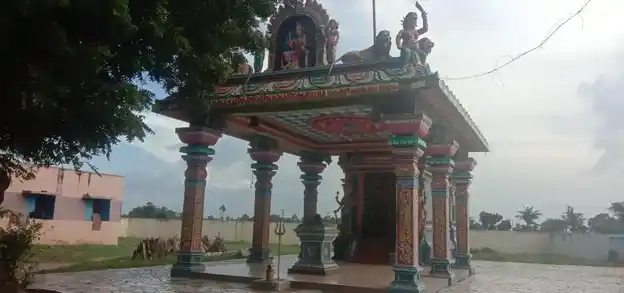 Arulmigu Gramadevathai Chelliamman Temple, Inside The Villagelatchivakkam, Latchivakkam - 601201 அருள்மிகு கிராமதேவதை செல்லியம்மன் திருக்கோயில், Inside The Villagelatchivakkam, Latchivakkam - 601201, Tiruvallur - Ancient Temple Architecture and History Image 4